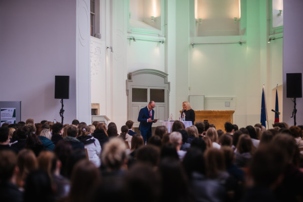 Visit of Member of the European Parliament Danuše Nerudová to Škoda Auto Vysoká škola