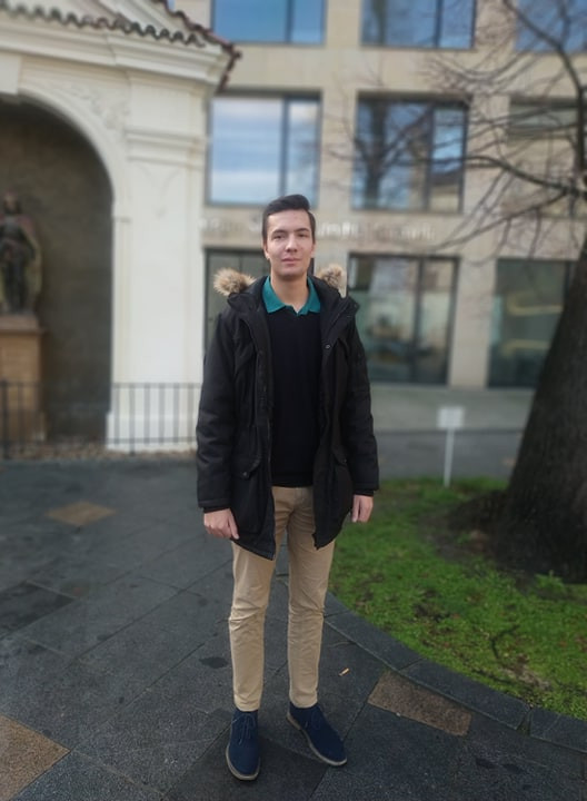 Matúš Toráč_S&W (2).jpg