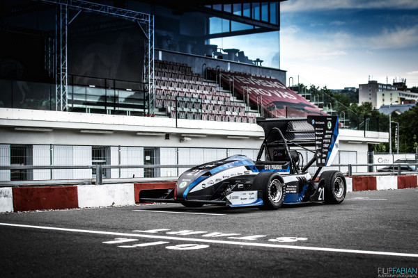 Předmět Týmový projekt spolupráce s praxí vám otevře svět Formula Student