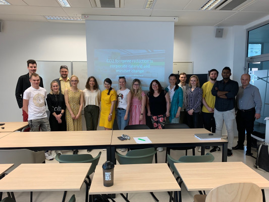 The first year of the Sustainable Inovation Mindset interdisciplinary course ends in success
