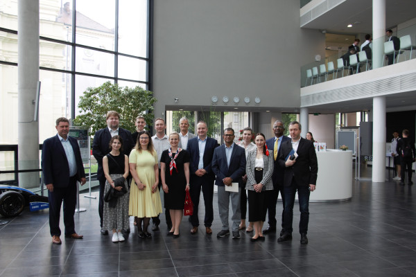 SAU hosted a delegation from Wayne State University in
Detroit
