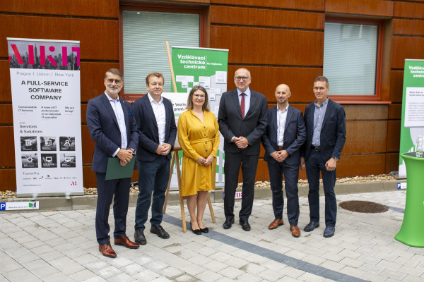 Škoda Auto University inaugurates new Technical Education Centre Na Hejdovce