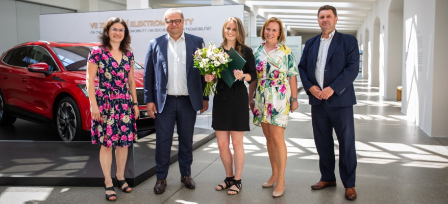 Slavnostní předávání Nákupních certifikátů proběhlo ve ŠKODA Muzeum za přítomnosti člena představenstva ŠKODA AUTO a.s. za nákup Dipl.-Ing. Karstena Schnake