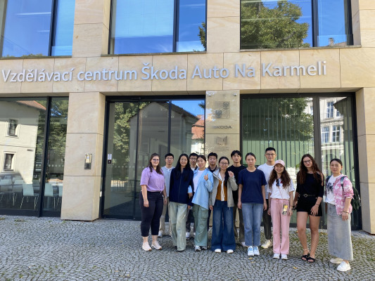 Delegation of Outstanding Chinese Students